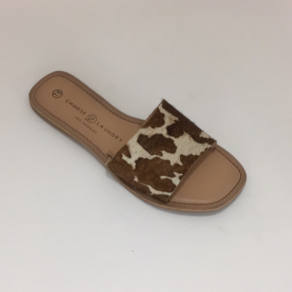 Chinese Laundry Faux Cowhide Slides Sandals Size 7.5